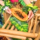 TALERZYKI PAPIEROWE "TROPIKALNY LIŚĆ BANANOWCA - ALOHA" 32cm/15cm 1opak./3szt.